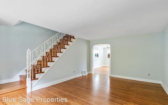 Foto del edificio - 3 br, 1 bath House - 345 N Bishop Ave,