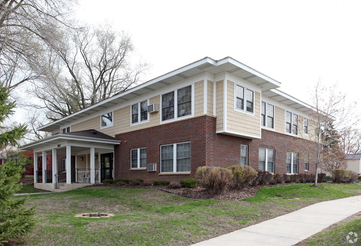Primary Photo - 3647 Sumter Ave