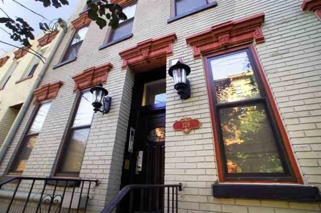 Building Photo - 129 Willow Ave