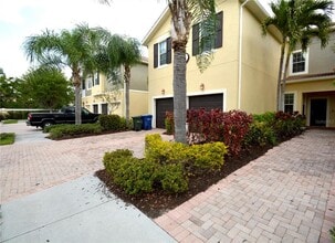 Building Photo - 7770 Moonstone Dr