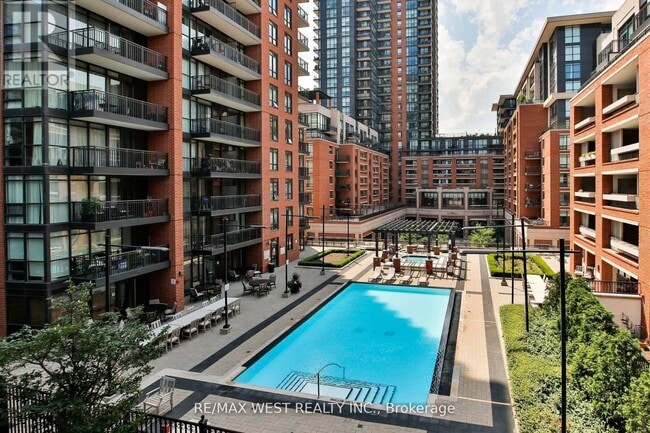 Building Photo - 36-636 Via Bagnato