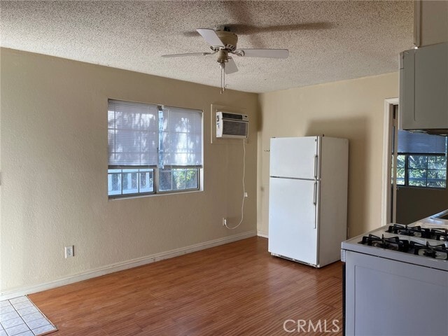 Building Photo - 34655 Borchard Rd