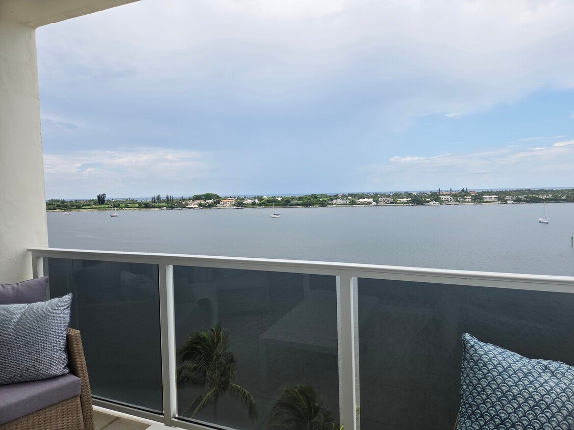 Eastern view of Palm Beach over Lake - 2800 N Flagler Dr