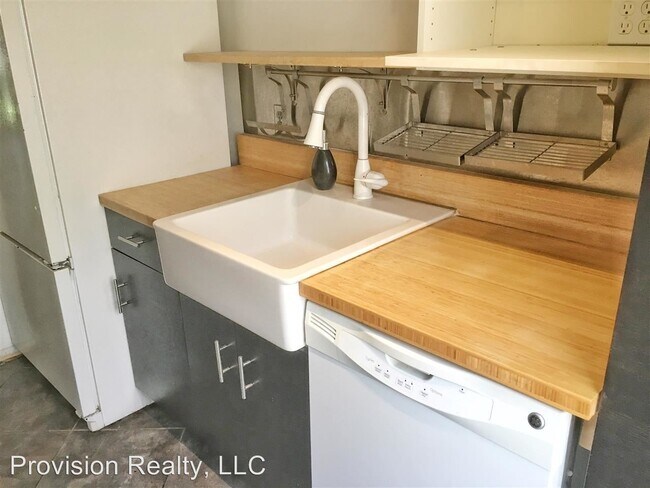 Foto del edificio - 2325 W Pensacola St
