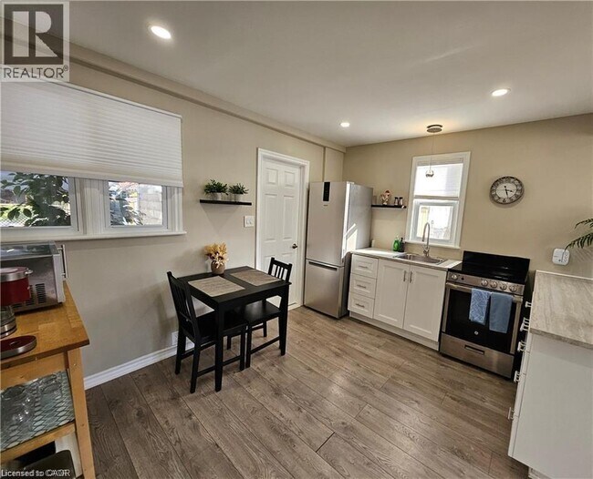 Building Photo - 40 Concord Ave