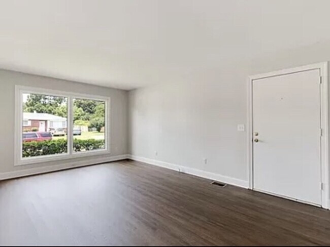 Foto del edificio - 3 Bedroom 2 Bath House in Memminger Hall - West Ashley