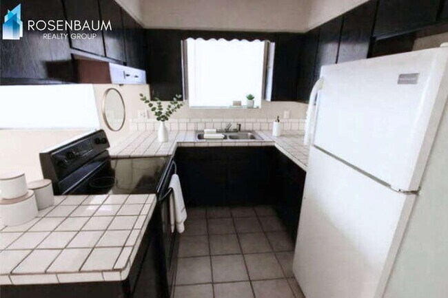 Building Photo - 409 E Fairfield St