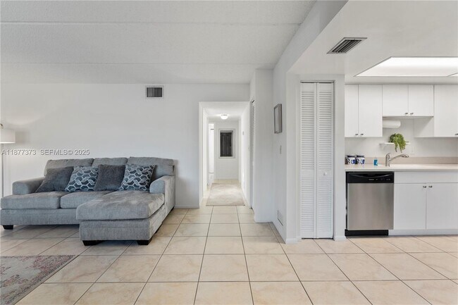 Foto del edificio - 1145 N Shannon Ave