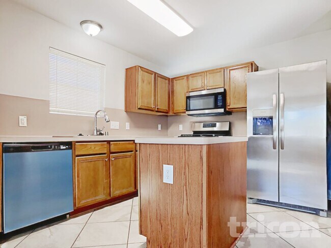 Building Photo - 10914 Tipton Oaks Dr