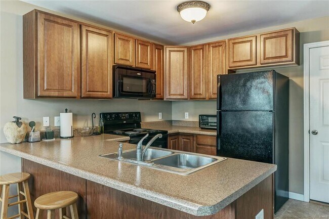 Building Photo - 102 Distinction Dr