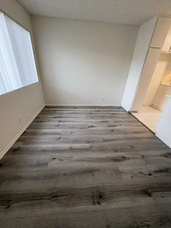 Foto del edificio - 6925 Haskell Ave