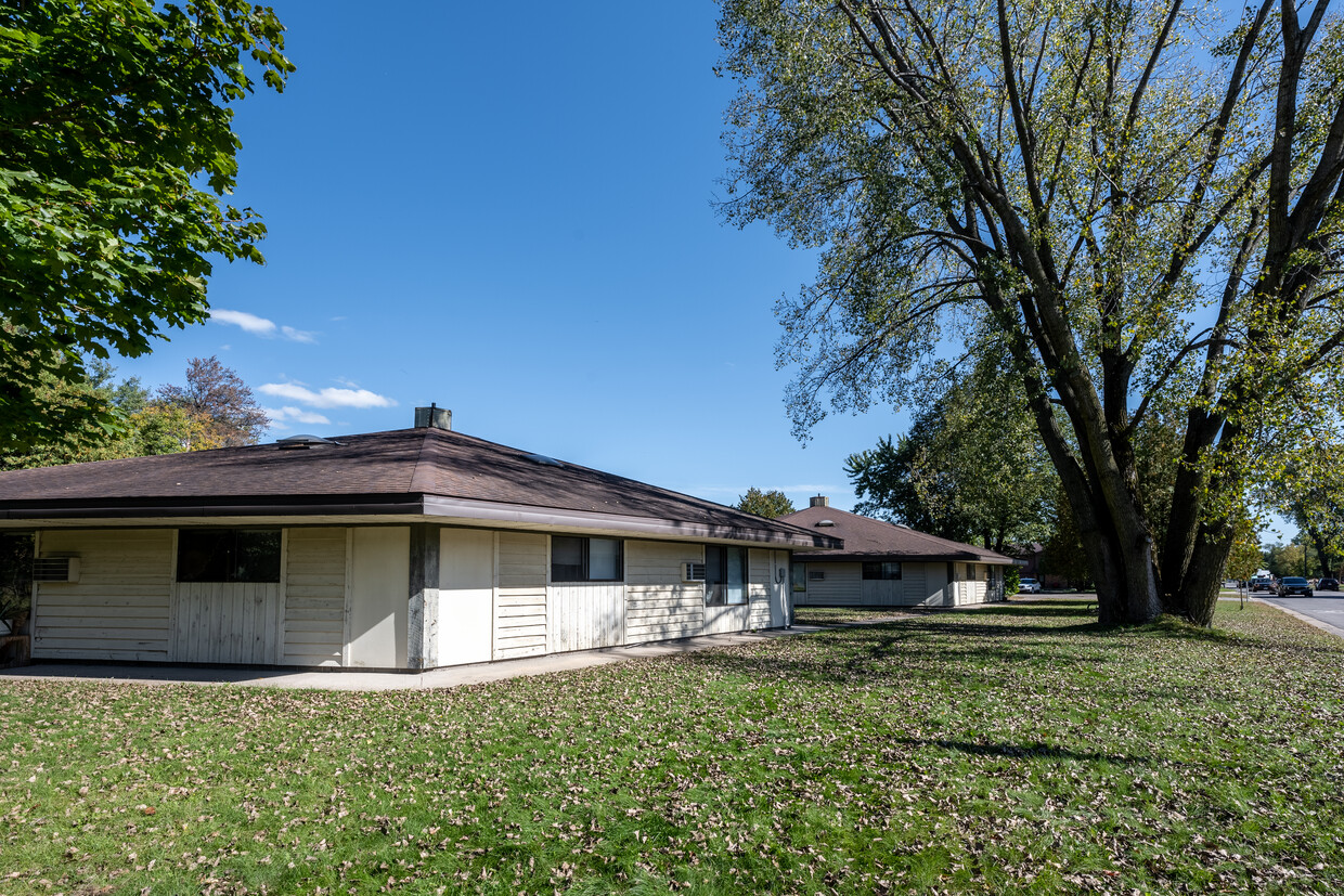 Primary Photo - Sonstra Apartments