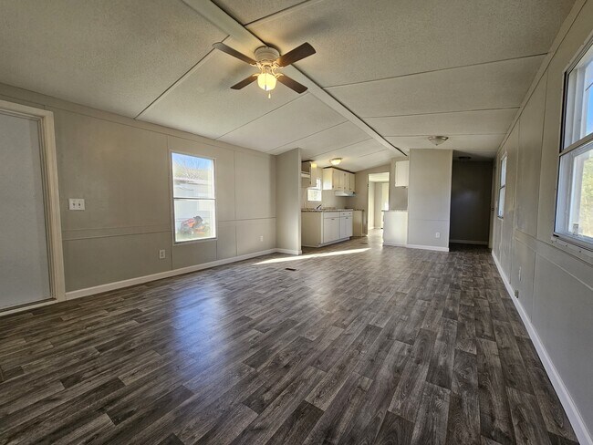 Foto del edificio - 210 Jamback Rd