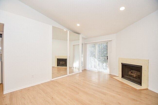 Foto del edificio - 11201 Lynbrook Dr
