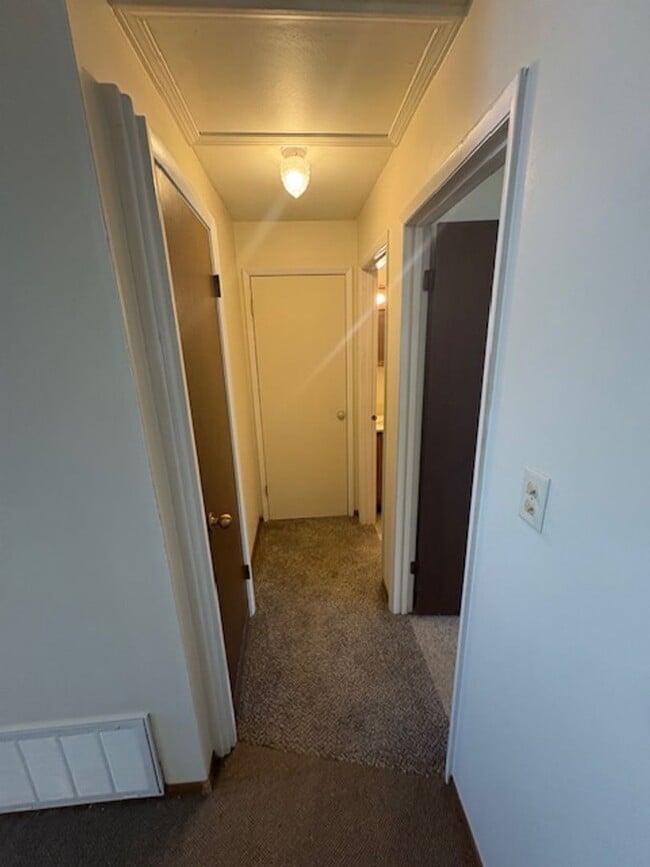 Building Photo - 200 Matilda St