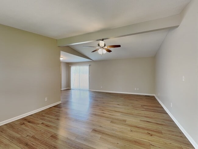 Foto del edificio - 57 Corottoman Ct