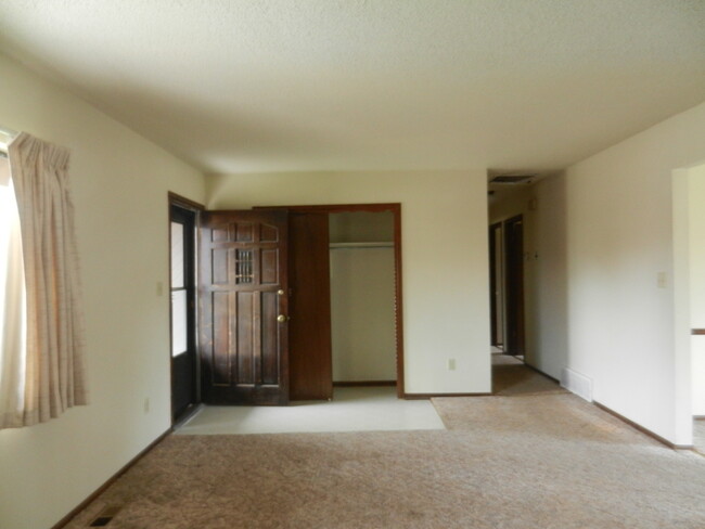 Building Photo - 124 Anna Dr