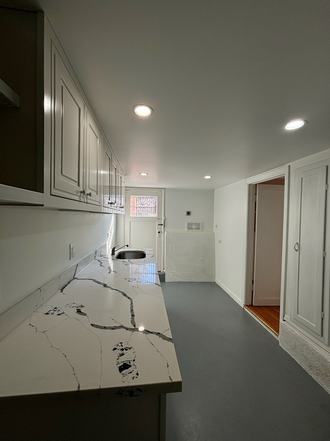 Photo - 207 Woodrow St House