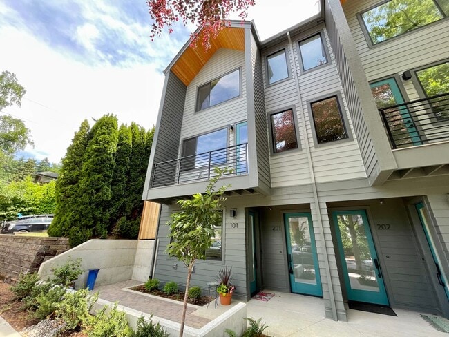 Building Photo - Sellwood-Moreland 2 Bedroom 2.5 Bath BRAND NEW Condo Convienent to OHSU~ Includes A/C and Washer ...