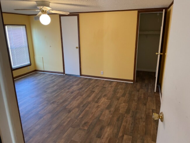 Building Photo - 12075 Central Pike