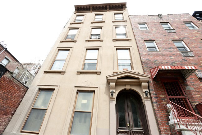 Building Photo - 259 Sackett St