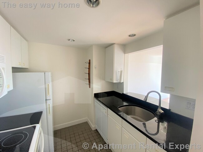 Foto del edificio - 931 Massachusetts Ave