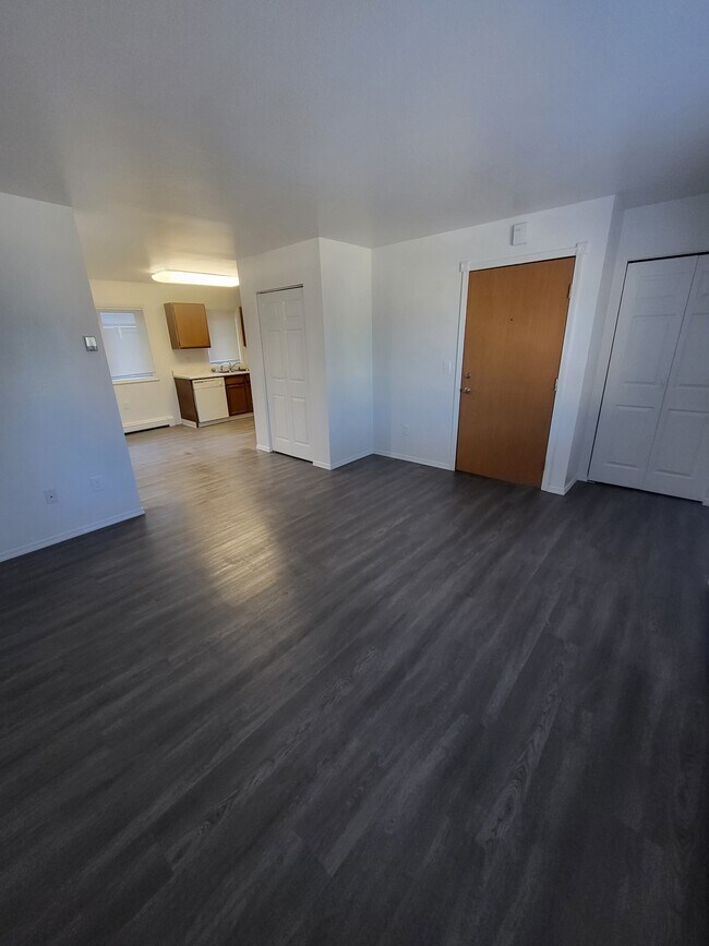 Building Photo - 4744 Glasgow Dr