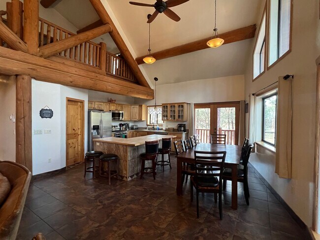 Foto del edificio - 3 Bedroom, 2.5 Bath Mountain Home on 1 Acre