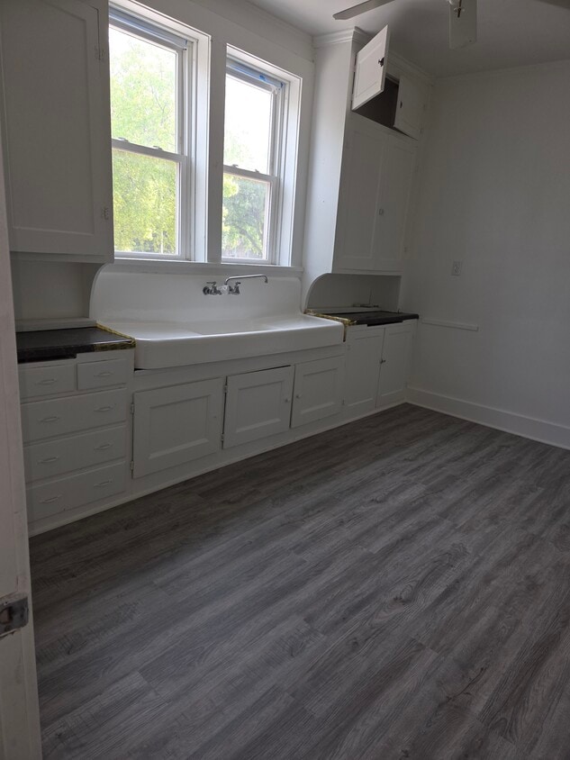 Building Photo - 138 N Main Street Apt B