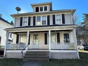 Building Photo - 109 Schubert St