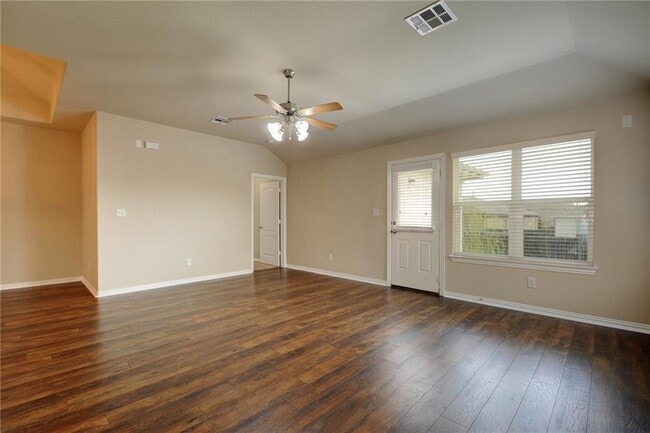 Building Photo - 351 Strawberry Blonde Dr