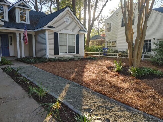 Building Photo - 1590 Harborsun FOR RENT!
