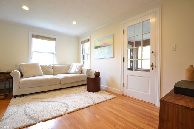 Building Photo - 3 br, 2 bath  - 37 Washburn Ave