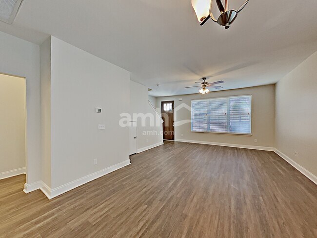 Building Photo - 5518 Central Grove Sq