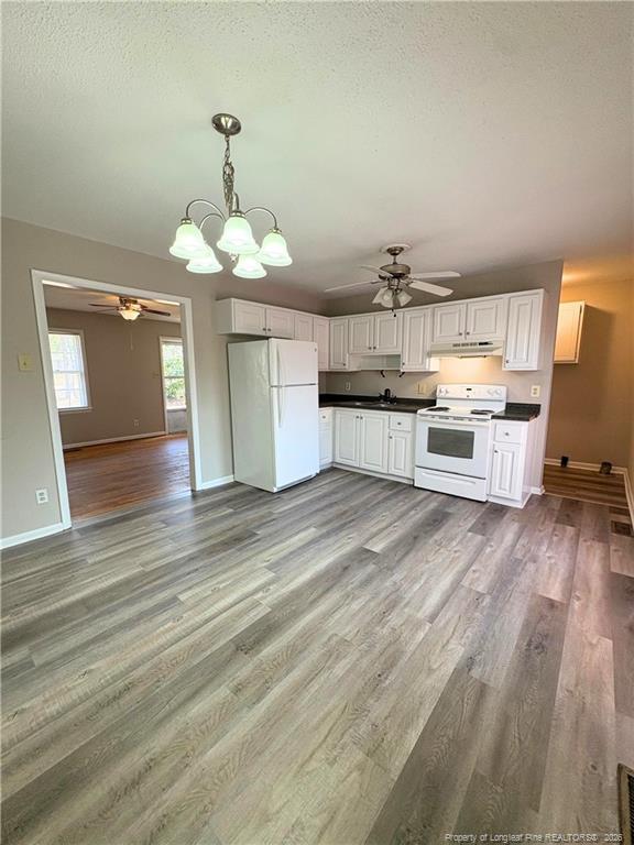 Foto del edificio - 6409 Waverly Ct