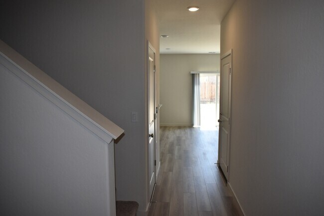 Foto del edificio - 4624 Athena Dr
