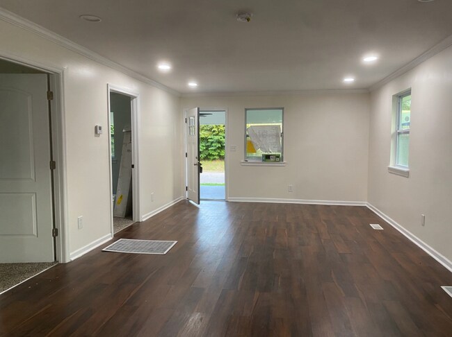 Building Photo - 4908 3rd Ave S