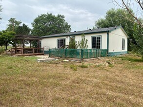 Building Photo - 1253 N County Line Rd