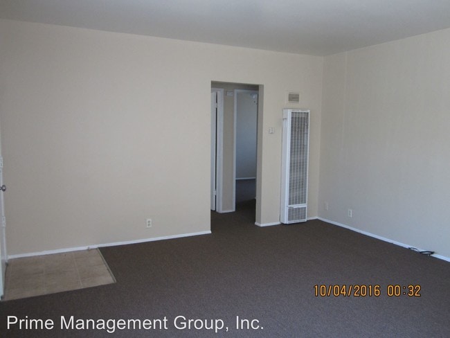 Building Photo - 7632 Garvalia Ave