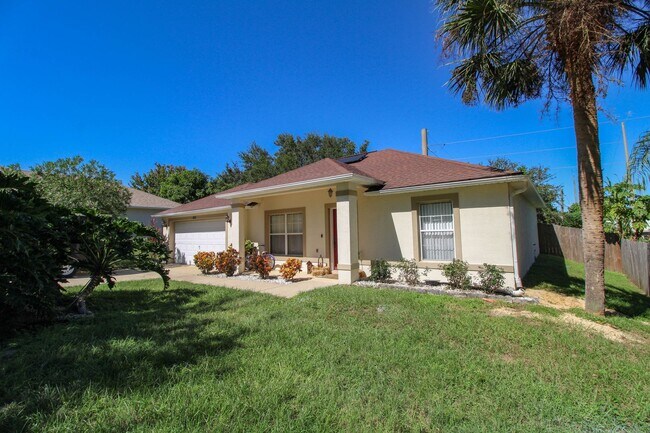 Building Photo - 10041 Crenshaw Cir