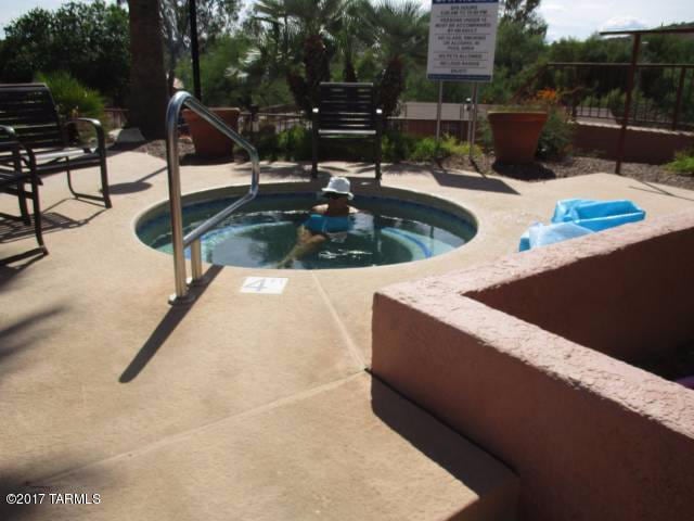 Building Photo - 5051 N Sabino Canyon Rd