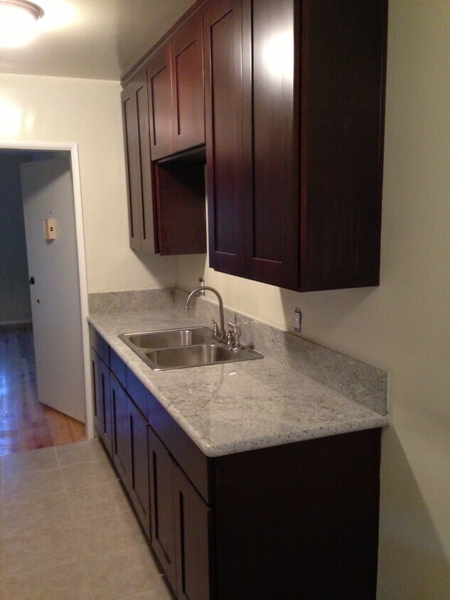 Foto principal - 2304 W Oak St