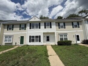 Building Photo - 11009 Bevin Dr