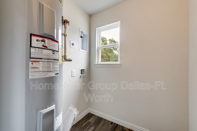 Building Photo - 2527 Elsie Faye Heggins St