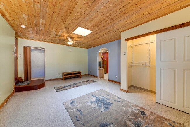 Foto del edificio - 1508 Edith Blvd NE