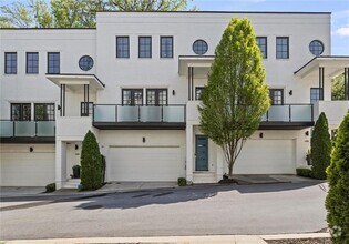 Building Photo - 1337 Grey Fox Ct NE
