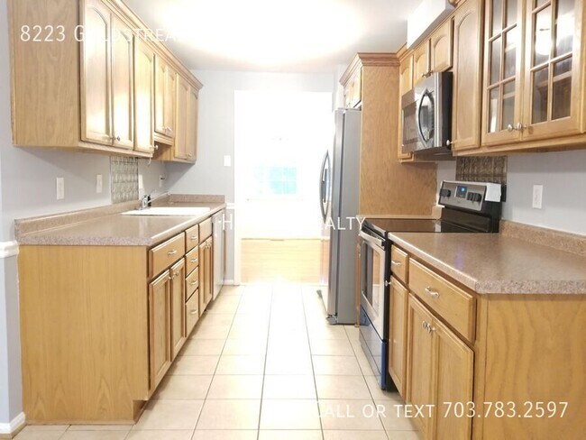 Foto del edificio - 8223 Goldstream Ct