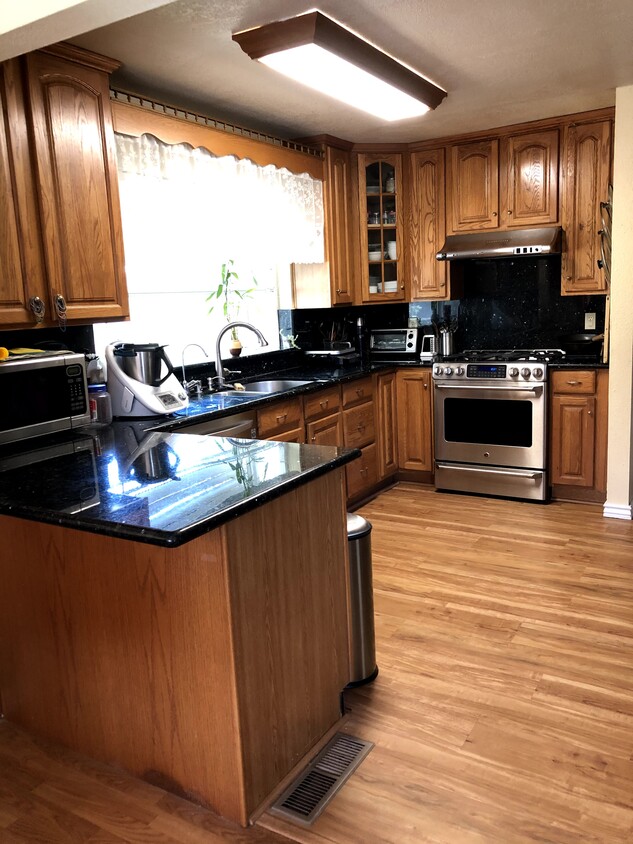 Primary Photo - 13505 Myren Dr