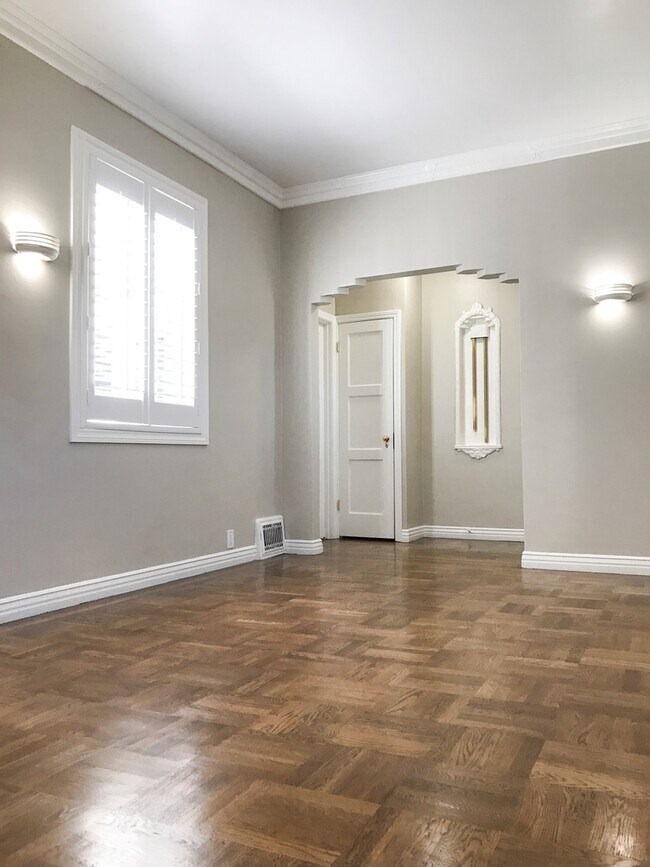 Foto del edificio - Bright and Elegant Home in Desirable Inner...