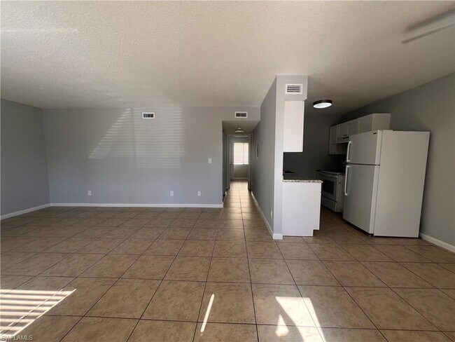 Foto del edificio - 4601 Bayshore Dr